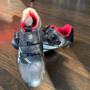 Brand new peloton biking shoes   Size 45. Never worn.